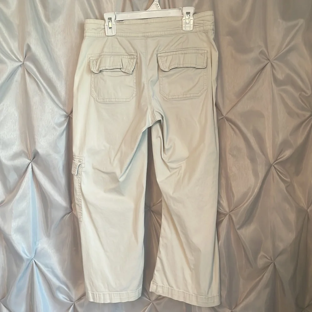 Lee Cargo Capri Khaki Size 3/4 - Picture 2 of 5